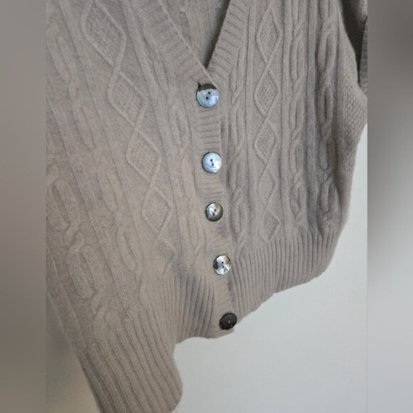Pure Collection Taupe Cable Knit Cashmere Short Sleeve Cardigan | L - Picture 4 of 5